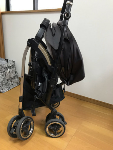 ベビーカー コンビ