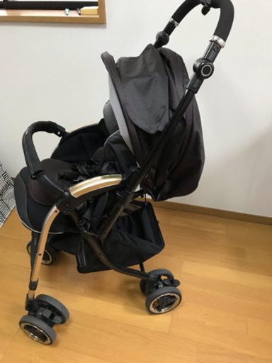 ベビーカー コンビ
