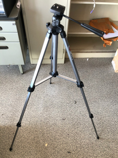 【中古・美品】軽量・コンパクト三脚