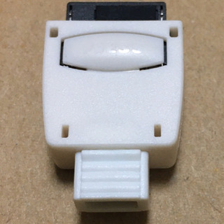 新品未使用充電アダプタau用発送可
