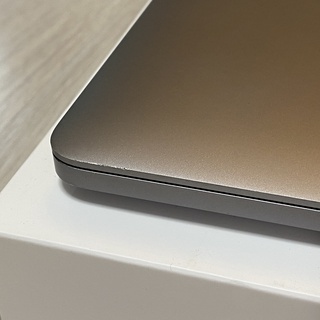 Macbook Pro Retina 15.4 1TBストレージ 32GBの画像