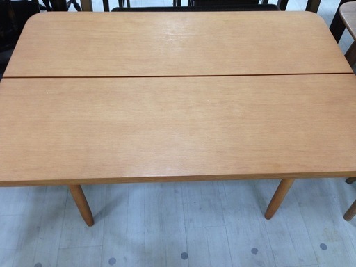 取りに来れる方限定！UNICOのダイニングテーブル！