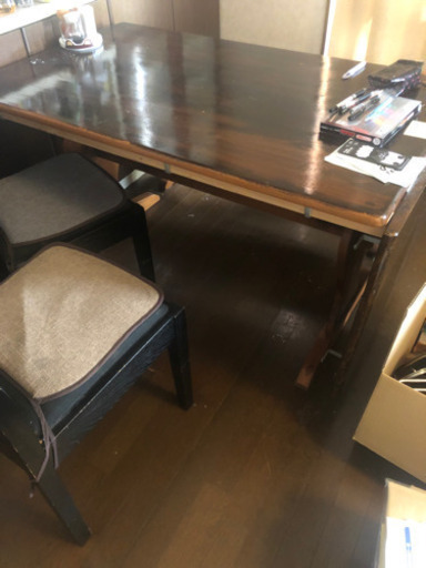 バタフライ伸長式ダイニングテーブルセット