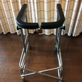 折りたたみ式歩行器 アルコー