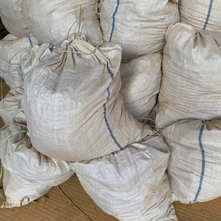 壁土欲しい方あげます。残り100袋