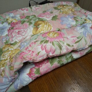 薄い敷布団と肌掛け布団のセット　タダであげますの画像