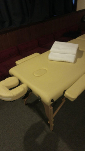 エステ　マッサージ台