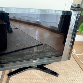 ３７インチ　液晶テレビ　東芝
