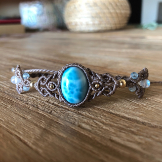 初めての方もどうぞ♪マクラメ編みで水晶球を包むワークショップ開催の画像