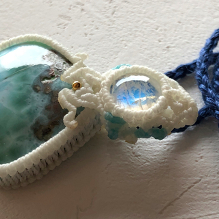 初めての方もどうぞ♪マクラメ編みで水晶球を包むワークショップ開催の画像