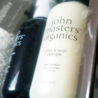 【新品】john masters organicsジョンマスターオーガニック シャンプー トリートメント ヘアクリーム タオル ギフトの画像
