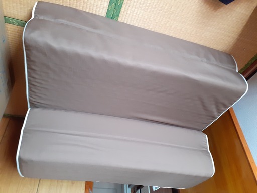 完売御礼：ニトリ　ソファーになる　折り畳みマットレスＳケース付き