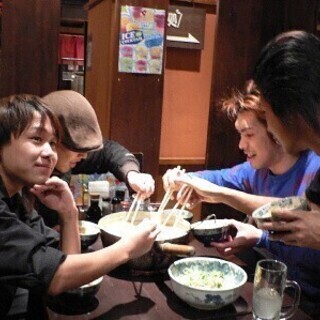【日払い可】活気ある居酒屋で元気に楽しく働こっ!! 旨いもんや串...