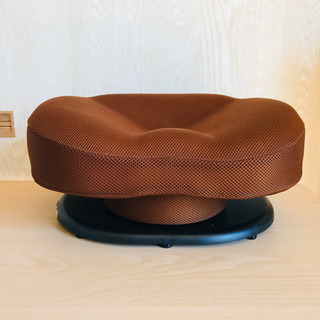 ✨お値下げしました⤵️✨骨盤スリムチェアー　骨盤矯正　姿勢矯正　椅子の画像