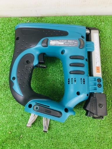 マキタ ST110D 充電式タッカ【リライズ野田愛宕店】【店頭取引限定】【中古】