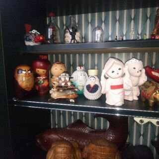 小物の置き物(写真内の各種小物一つ5百円、まとめてだと三万円)の画像