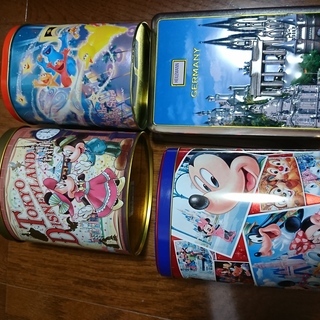 デイズニーチョコクランチ空き缶　USJ空き缶　ドイツ空き缶