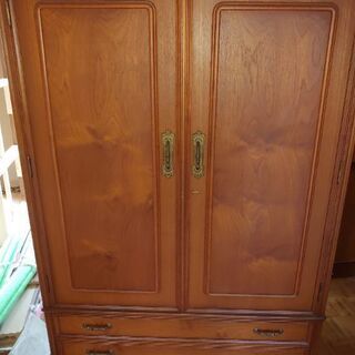 タンス差し上げます