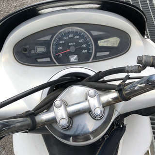 PCX 白　ホワイト　JF28 中古　走行27500kmの画像