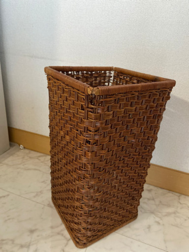 アジアン風　ゴミ箱