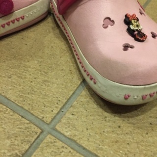 女児用クロックスの画像