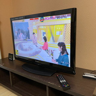 シャープ　液晶テレビ32インチ　2011年