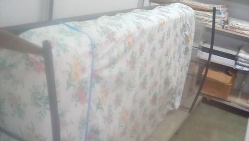 ベッド(未使用マット付き)