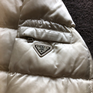 【プラダ】ダウンコートの画像