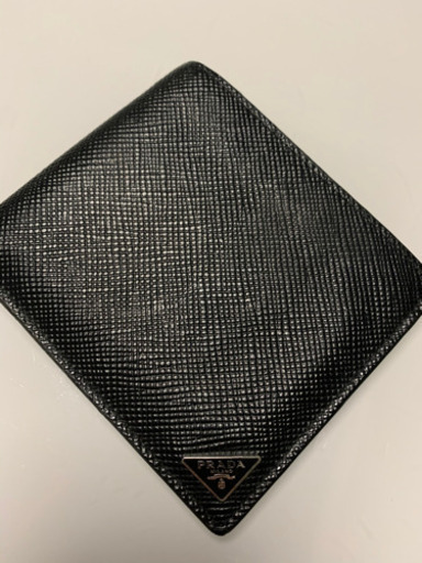プラダ　財布　超美品　値段交渉受けます。