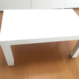 白テーブル
