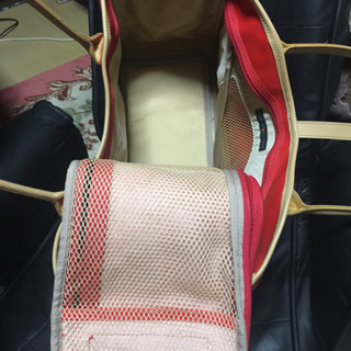 大幅❗️お値下げ❗️ブランド物❗️小型犬用キャリーバッグの画像