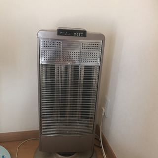 セラミックヒーター　電気ストーブ