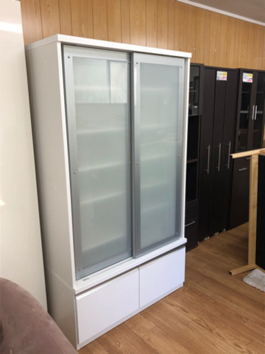 【リサイクルサービス八光　田上店　配達・設置OK】エナメルホワイト　大型食器棚