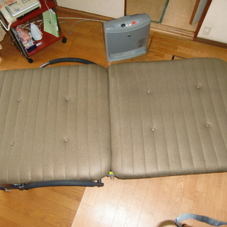 折りたたみベッド差し上げますの画像