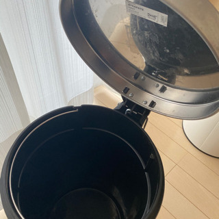 IKEA ゴミ箱　蓋付　ステンレススチール