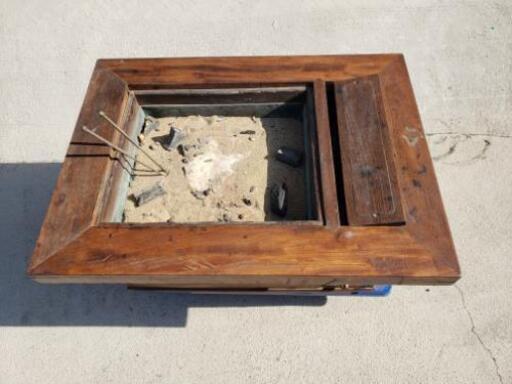 火鉢　真鍮 手付き 火鉢 手炙り 特大 木製台座付き 真鍮製 山水図 古民具 中古