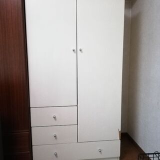 値下げしました！白クローゼット
