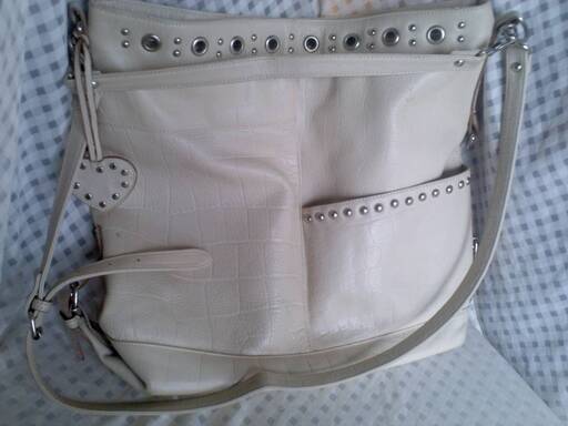 自宅保管品　レディース　鞄　ホワイト　かばん　ハート　チャーム　白　ショルダーバッグ　縦約 35.5cm×横約 38.3cm×奥行約 13.5cm