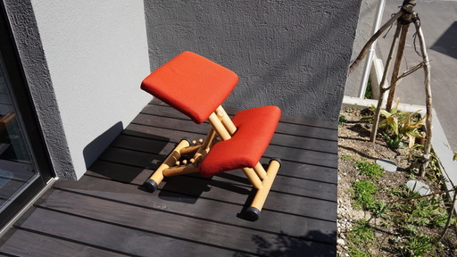 ストッケ　STOKKE バランスチェア
