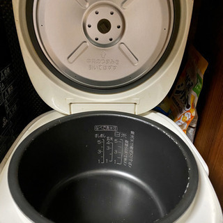 象印 ZOJIRUSHI  炊飯器　NS-WE10の画像
