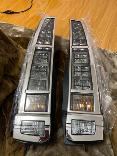 値下げしましたVOXY ヴォクシー　テール純正