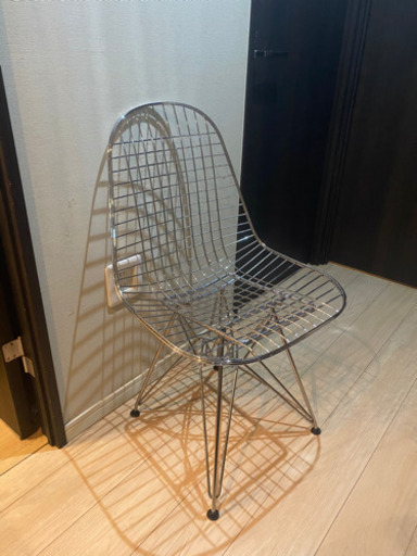 Herman Miller社製　ワイヤーチェア Eames Wire Chair ハーマンミラー ビキニパット付き　定価２０万円シェルチェア vitra