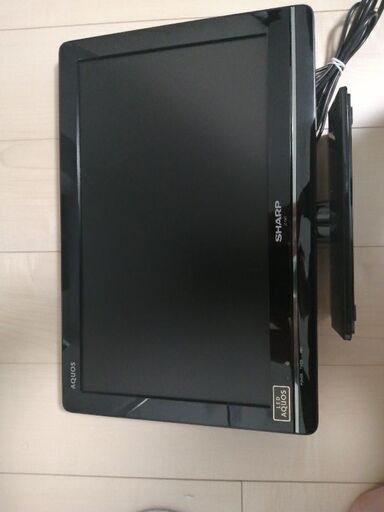 テレビ　19インチ