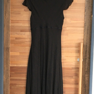 アン　テイラーのワンピース　シルク100%の画像