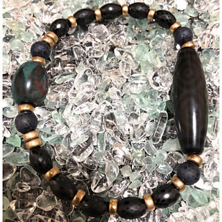 グリーンターラ 黒龍眼天珠 & 朱砂虎牙天珠ブレスレット