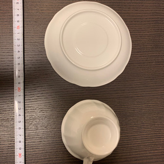 白のティーカップの画像