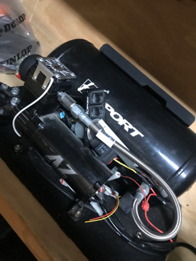 エアサスコンプレッサー