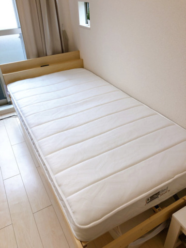 [[値下げ]] 1ヶ月未満使用　シングルベッド(コンセント有)+マットレス