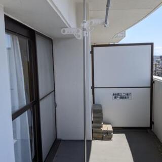 【差し上げます】物干し用ベランダ突っ張り棒(ベランダつっぱり物干...