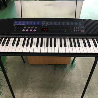 SD0272　★美品　CASIOキーボード（スタンド付き）の画像